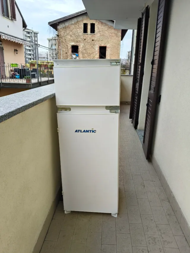 Frigorifero da incasso Atlantic