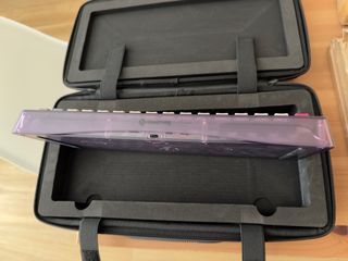 Teclado Mecánico Púrpura y Blanco