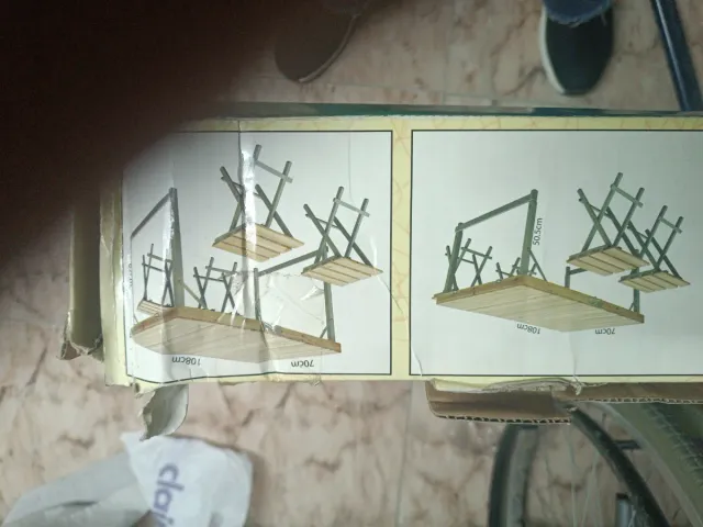 Mesa y sillas maletin