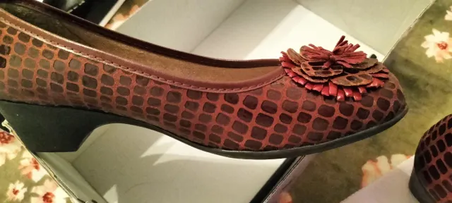 Zapatos de piel granate a estrenar