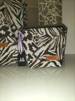 Conjunto bolso y neceser Mi&Lu estampado animal