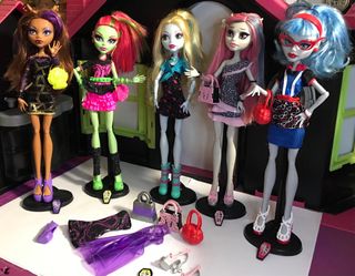 Monster High ghouls night out (leer precios)