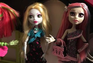 Monster High ghouls night out (leer precios)