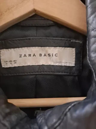 Chaqueta de cuero Zara Negra