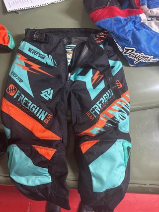 Equipación moto infantil