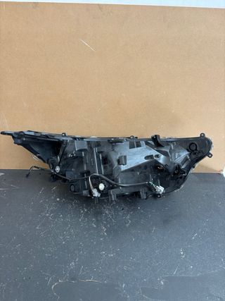 Faro Izquierdo Toyota RAV4 2019-