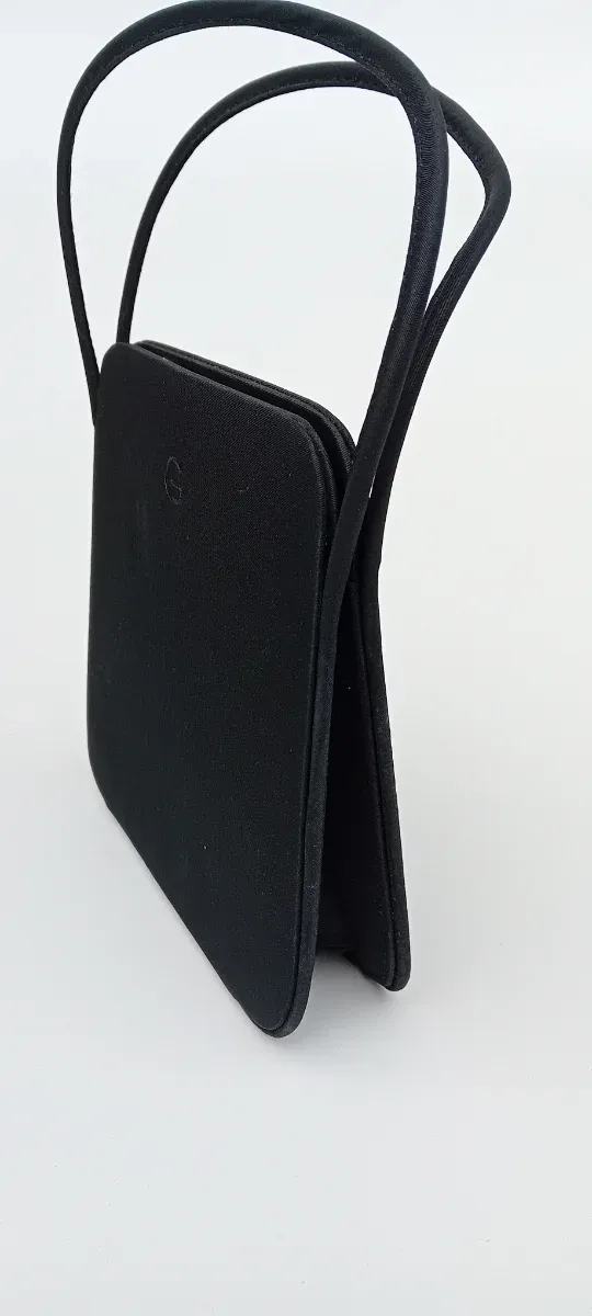 Bolso de fiesta negro satén