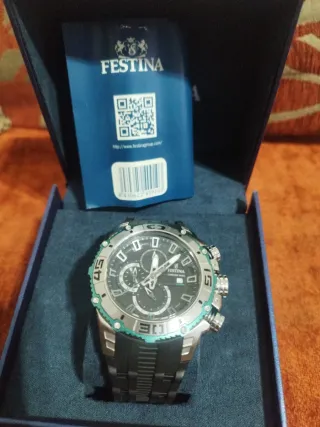 Reloj Festina Cronógrafo Negro y Plateado