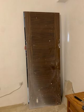 Puerta de madera maciza