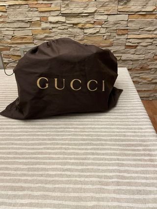 Bolso Gucci Negro con funda y certificado