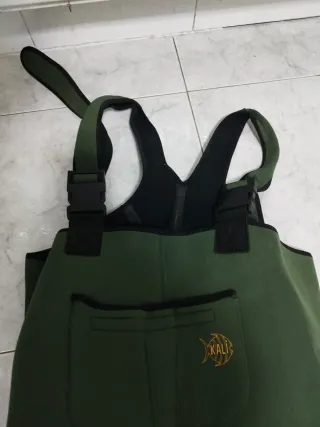 Vadeador de pesca verde