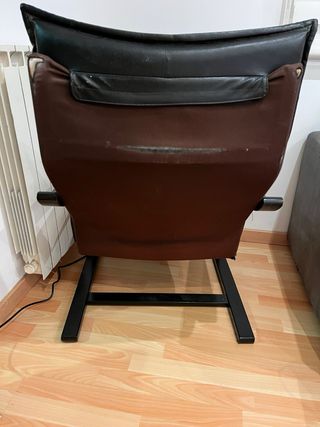 Silla Negra Cuero Sintético y Madera
