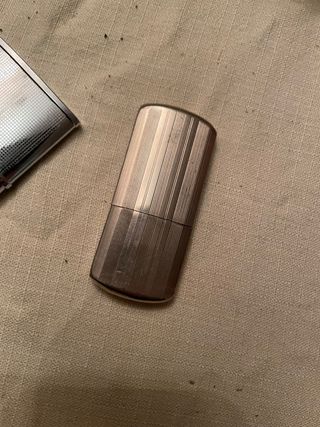 5 accendini da riparare