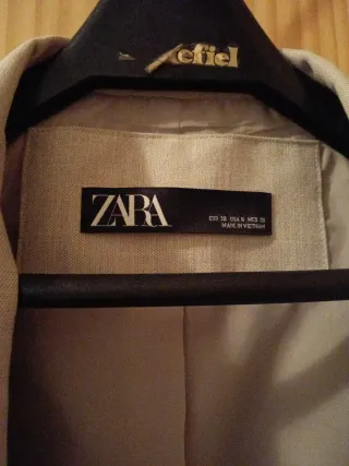 Chaqueta Zara Beige