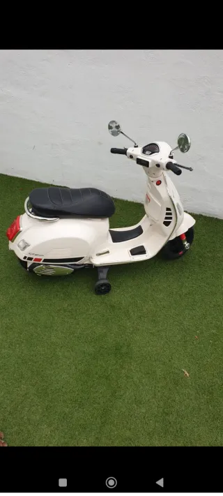Vespa batería Infantil Beige