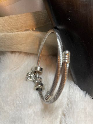 Pulsera con dije de elefante