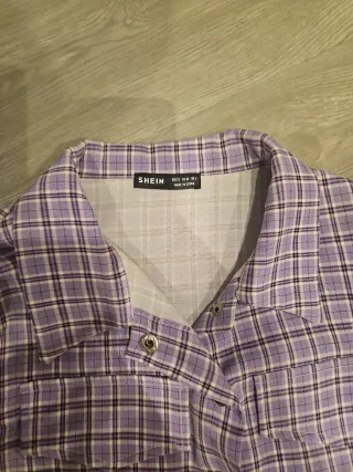 Conjunto SHEIN cuadros lila crop top y falda