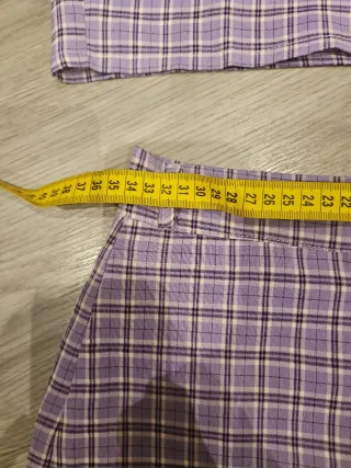 Conjunto SHEIN cuadros lila crop top y falda