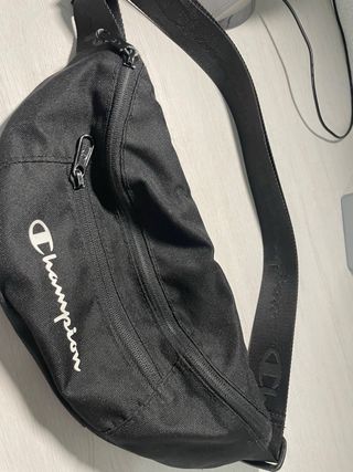 Riñonera Champion Negra