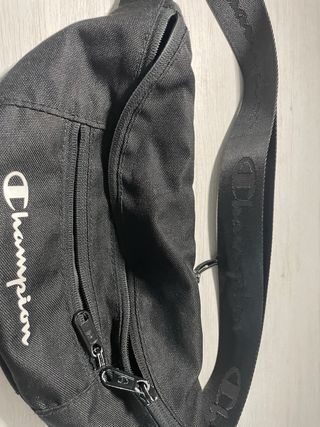 Riñonera Champion Negra