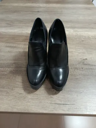 Zapatos negros tacón
