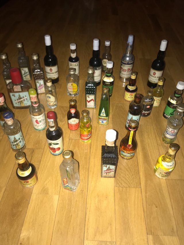 Collezione Bottiglie Miniatura Anni '80