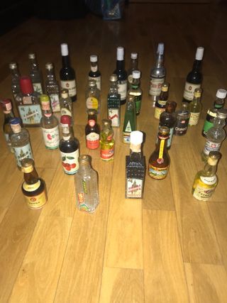 Collezione Bottiglie Miniatura Anni '80