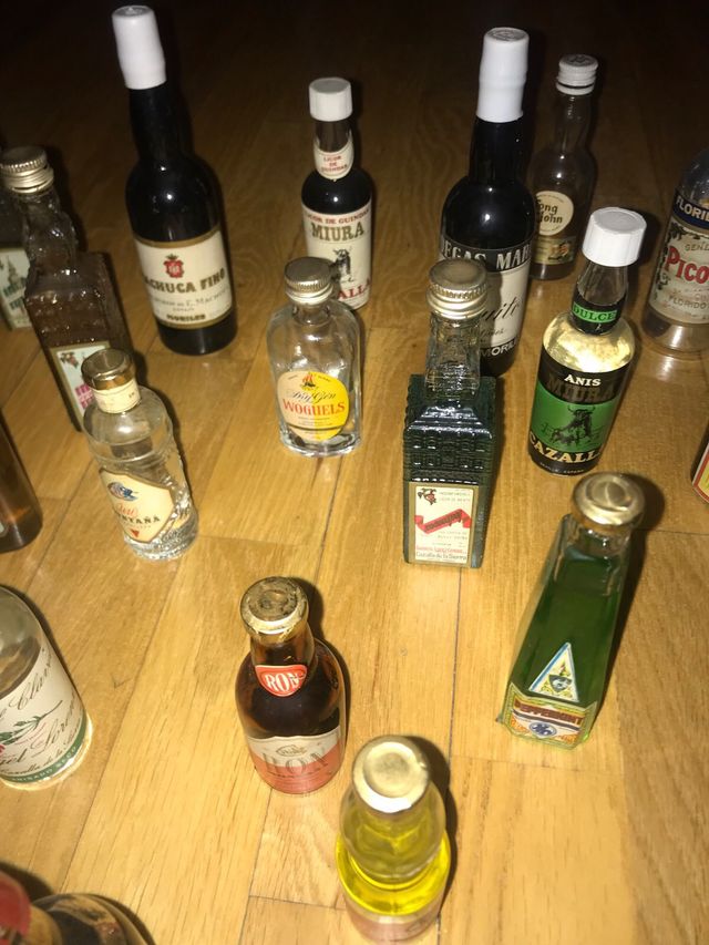 Collezione Bottiglie Miniatura Anni '80