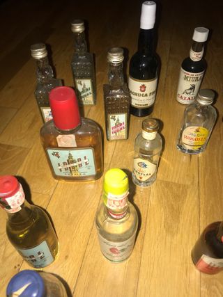 Collezione Bottiglie Miniatura Anni '80