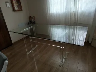 Mesa de cristal y 6 sillas