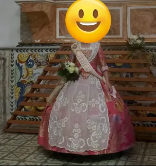 Traje de Fallera con Manteletas
