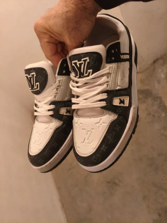 Louis Vuitton Zapatillas Talla 43 tirando a 42