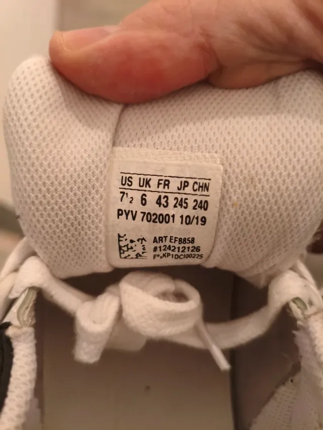 Louis Vuitton Zapatillas Talla 43 tirando a 42