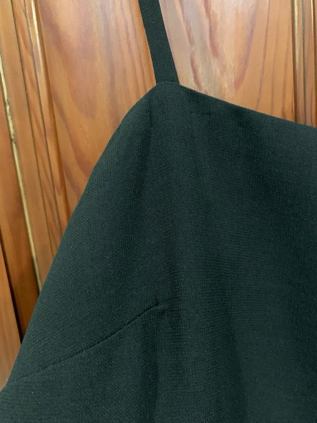 Vestido negro básico tirantes