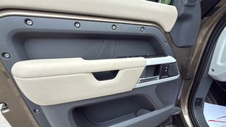 Land Rover Defender 110 D240 S 4WD Auto 177 kW (240 CV)