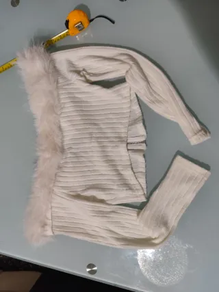 Maglia top bianco con pelliccia sintetica