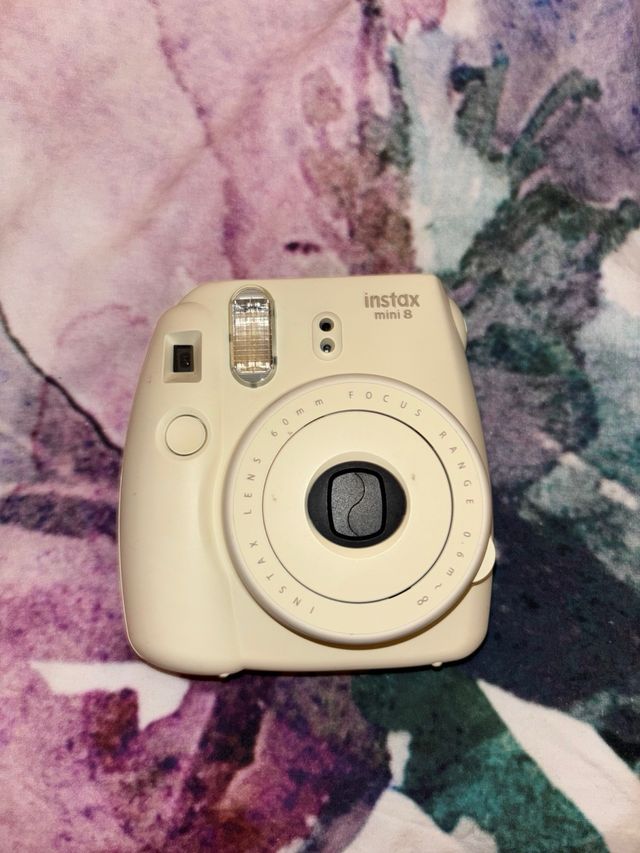 Cámara Instax Mini 8 Beige