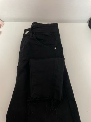 Pantalón vaquero negro Stradivarius Talla 32