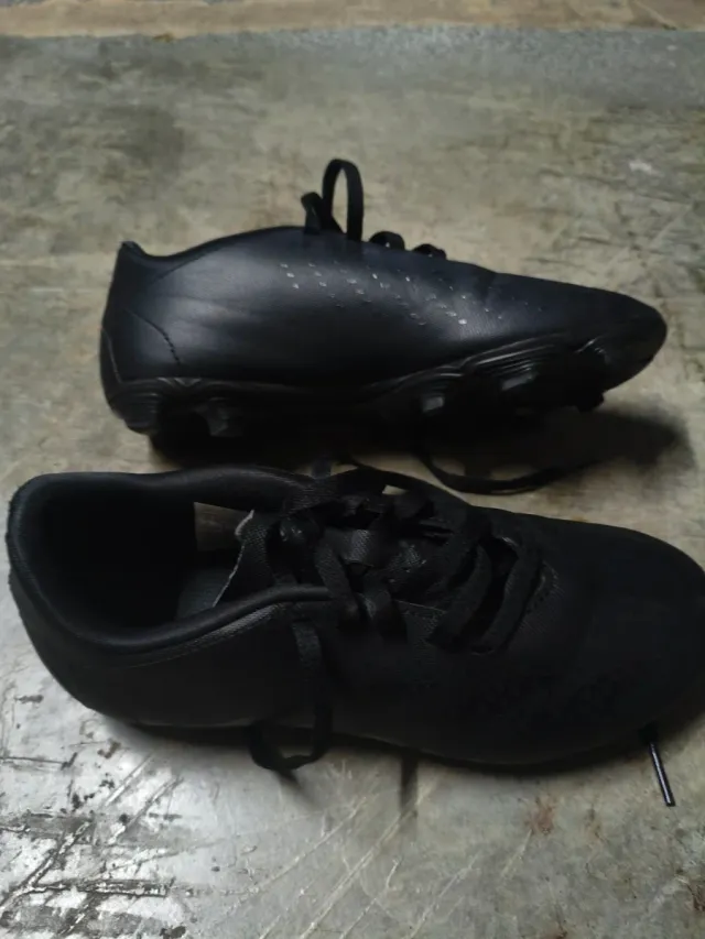 Botas de fútbol Adidas Negras solo un uso