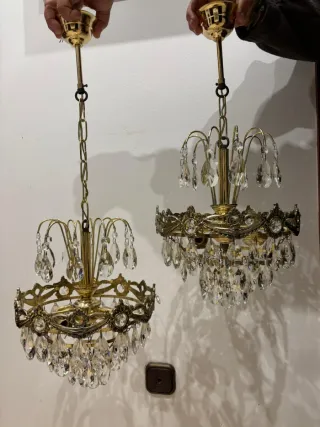 Lámpara de techo dorada con cristales