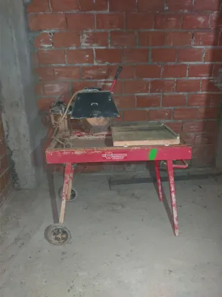Mesa de corte para azulejos de mármol y terrazo