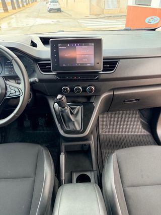 ALQUILER DE FURGONETAS 5 PLAZAS