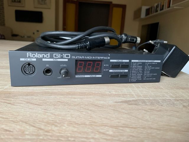 Roland GI-10 Guitar-MIDI Interface