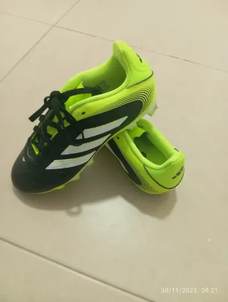 Botas de fútbol Adidas Talla 35