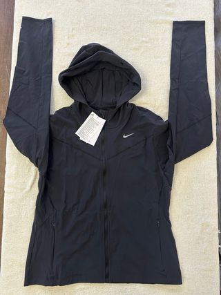 Cortavientos Nike running negro Talla M