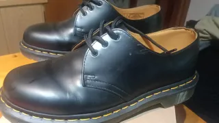 Dr. Martens Zapatos