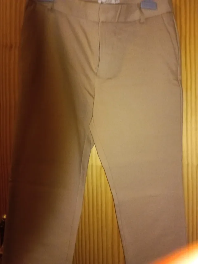 Pantalón Stradivarius Beige