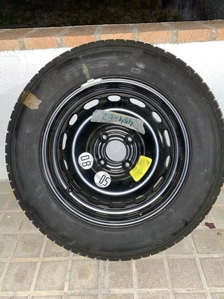 Rueda de repuesto con llanta