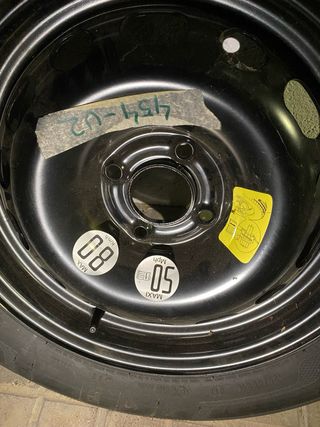 Rueda de repuesto con llanta