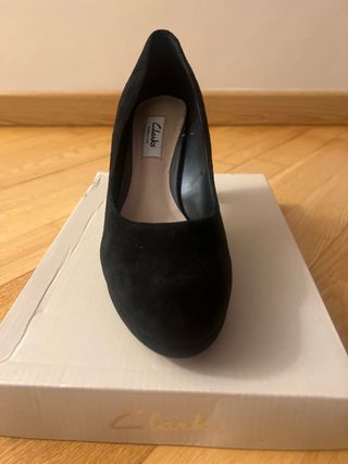 Zapatos de tacón negros Clarks